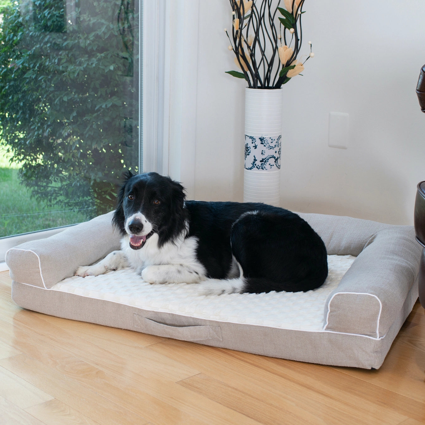 Memory Foam Medium Bolstered Pet Bed Cushion With Handle- Model D07B